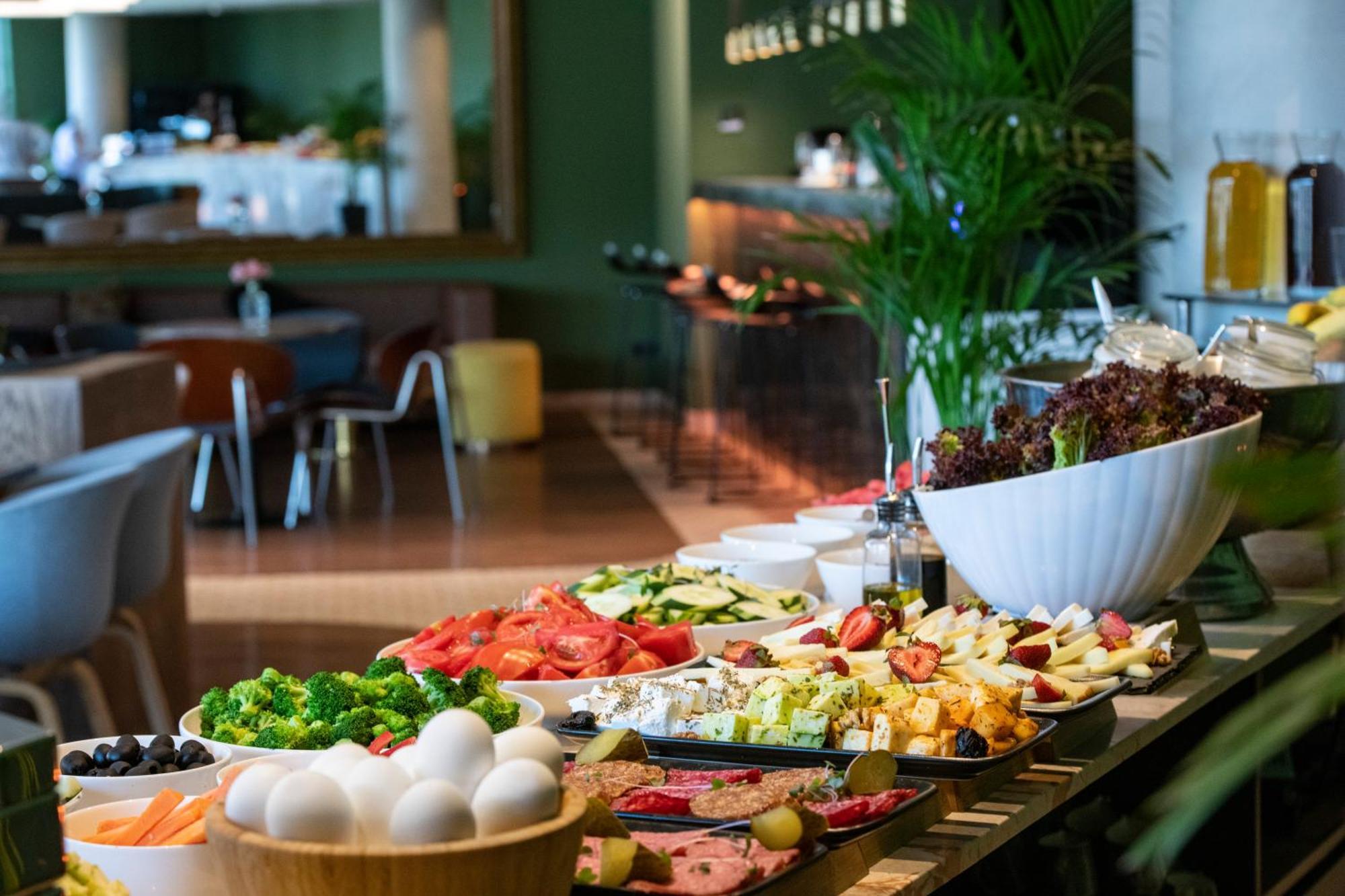 Golden Tulip Design Tbilisi Ξενοδοχείο Εξωτερικό φωτογραφία
