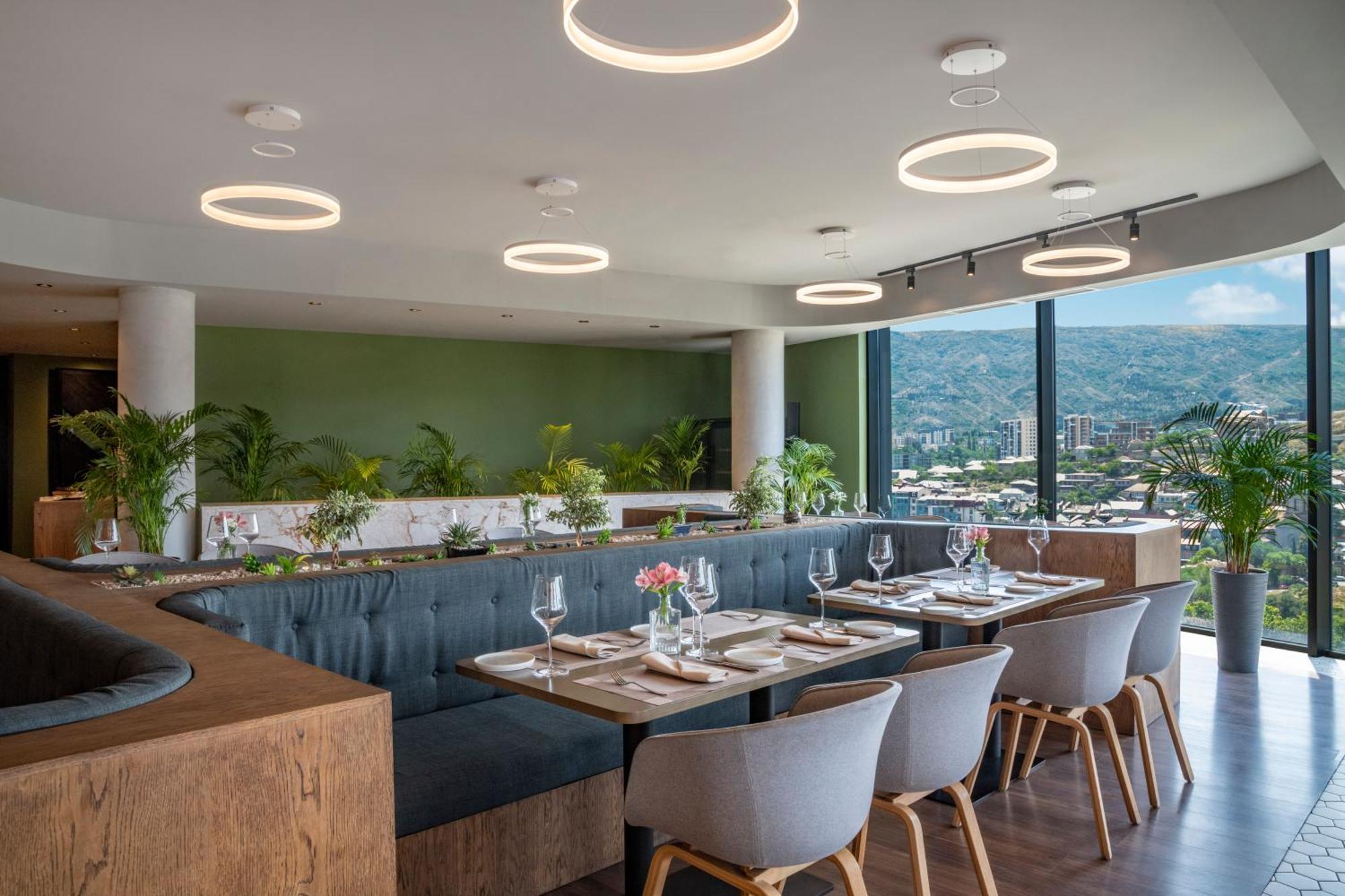 Golden Tulip Design Tbilisi Ξενοδοχείο Εξωτερικό φωτογραφία